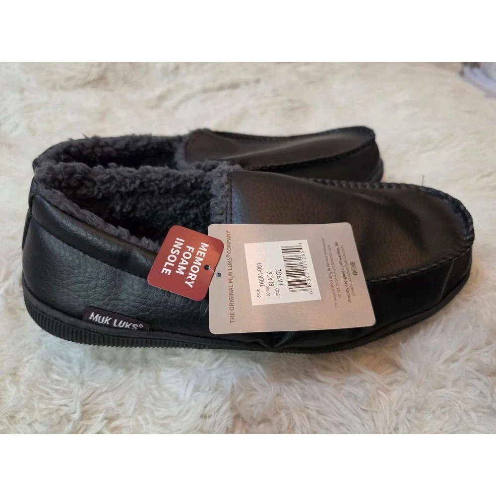 NWT Muk Luks Men's Black Faux Leather Moccasin Slippers Memory Foam Large 12-13